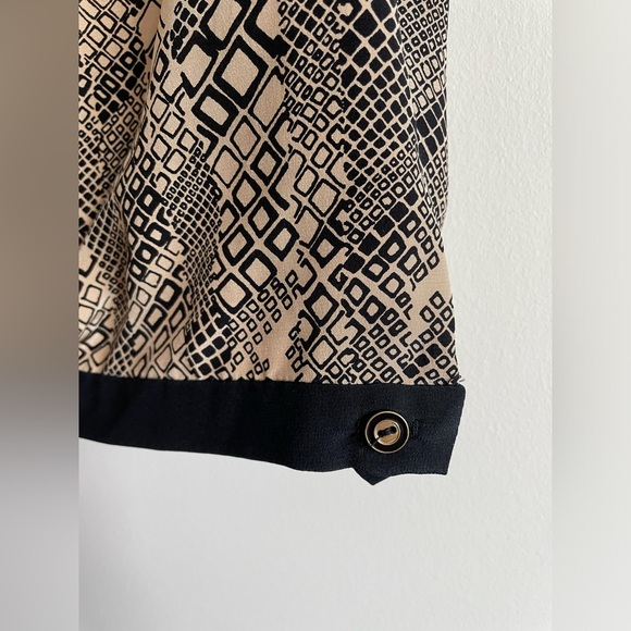 Trina Turk || Silk Crossover Sleeveless Top - Picture 3 of 4